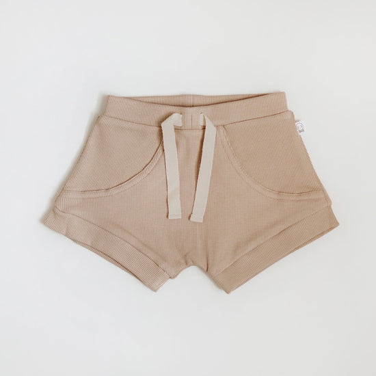 Load image into Gallery viewer, Relaxed shorts - Pebble beige 
